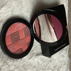 Edward BESS threads of silk multi use powder